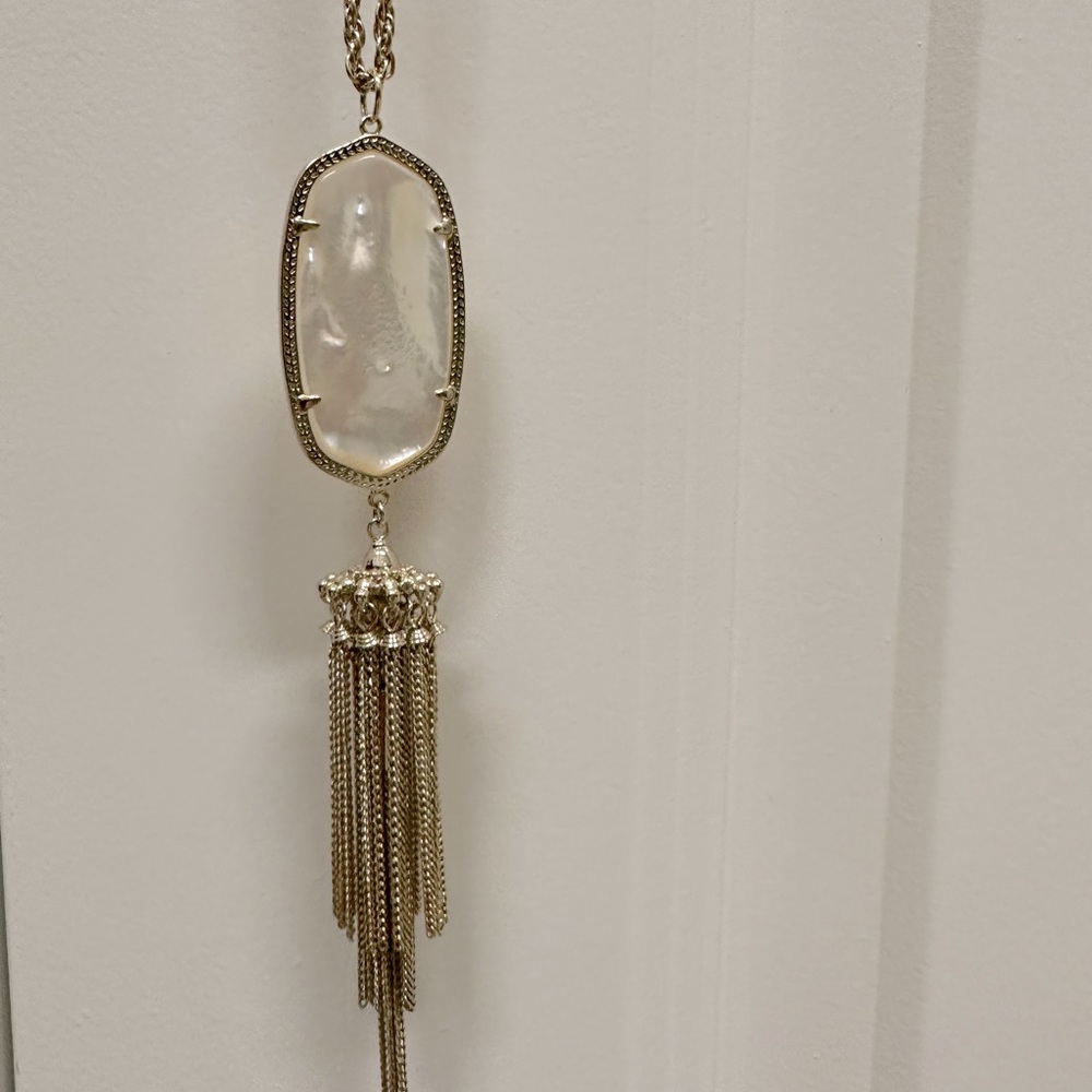 Kendra Scott gold and cream iridescent necklace